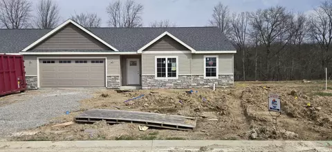 1403 E Boulder Run, Columbia City, IN 46725