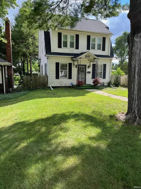 2618 Lincoln Way West Ave, South Bend, IN 46628