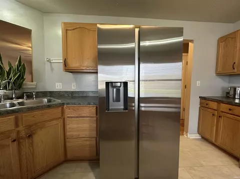 Kitchen - 367 E Cardinal Glen Dr, Bloomington, IN 47401 photo 3 of 3