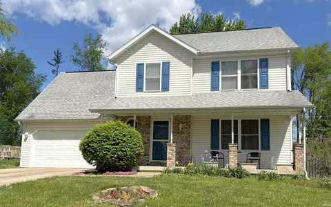 367 E Cardinal Glen Dr, Bloomington, IN 47401