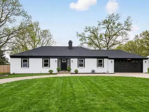 26842 Pleasant Pl, Elkhart, IN 46514