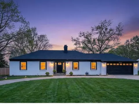 26842 Pleasant Pl, Elkhart, IN 46514