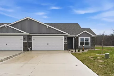 2361 Serenity Ct, Auburn, IN 46706