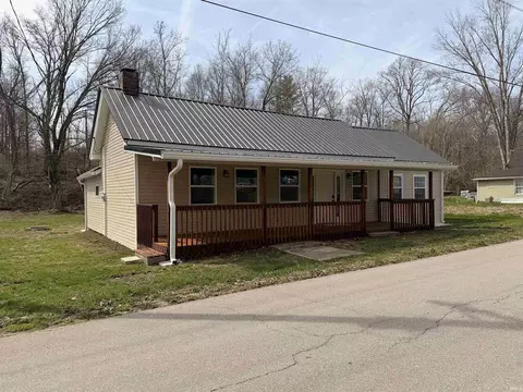 11592 E Main St, Owensburg, IN 47453