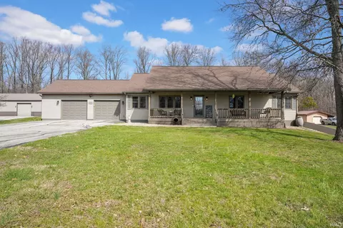 Exterior - 525 Boone Ln, Mitchell, IN 47446 photo 1 of 3