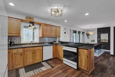 Kitchen - 525 Boone Ln, Mitchell, IN 47446 photo 2 of 2