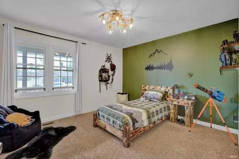 Bedroom - 525 Boone Ln, Mitchell, IN 47446 photo 3 of 5