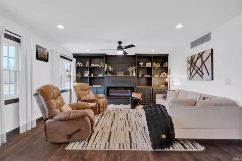 Living - 525 Boone Ln, Mitchell, IN 47446 photo 1 of 1