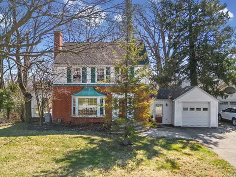 327 Forest Hill Dr, West Lafayette, IN 47906