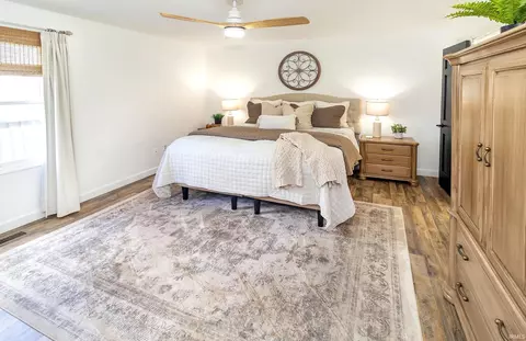 Bedroom - 1477 W Eble Rd, Boonville, IN 47601 photo 2 of 4
