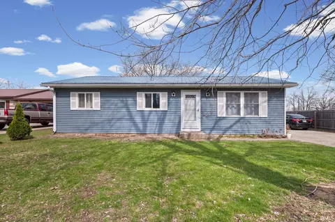 610 Hillcrest Dr, Monticello, IN 47960