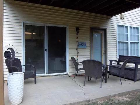 3707 E Barrington Dr #D101, Bloomington, IN 47408