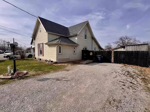 6 Blinn Ave, Frankfort, IN 46041