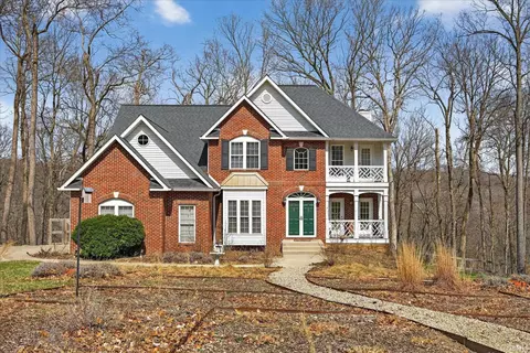 6638 Everett Arnold Dr, Bloomington, IN 47408