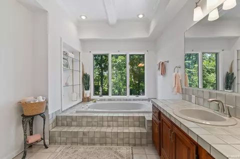 Bath - 3307 E Roy Schmalz Ct, Bloomington, IN 47401 photo 3 of 8