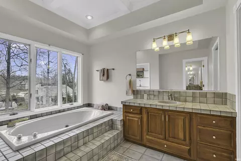 Bath - 3307 E Roy Schmalz Ct, Bloomington, IN 47401 photo 4 of 8