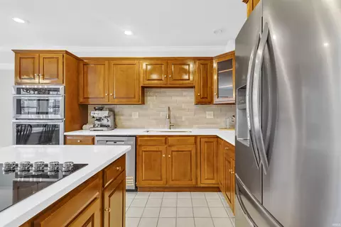 Kitchen - 3307 E Roy Schmalz Ct, Bloomington, IN 47401 photo 4 of 5