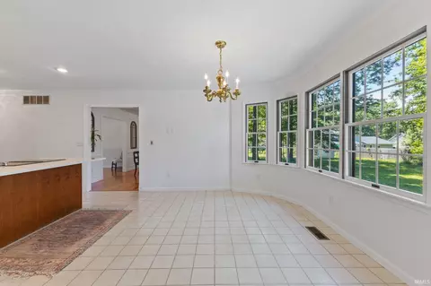Dining - 3307 E Roy Schmalz Ct, Bloomington, IN 47401 photo 4 of 4
