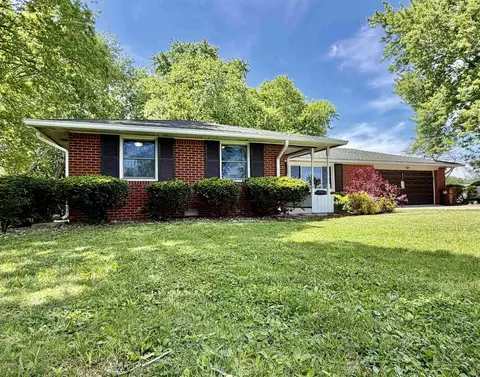 7889 S Ladoga Rd, Ladoga, IN 47954