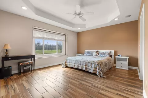 Bedroom - 1815 Bent Tree Ct, Auburn, IN 46706 photo 3 of 5