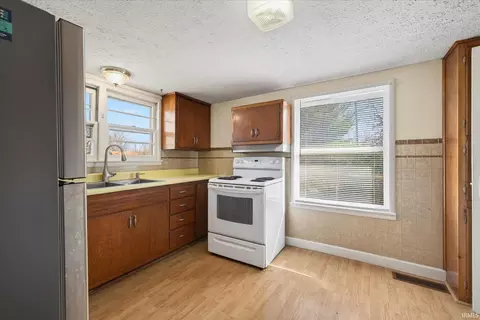 705 W 13th St, Bloomington, IN 47404 photo 8