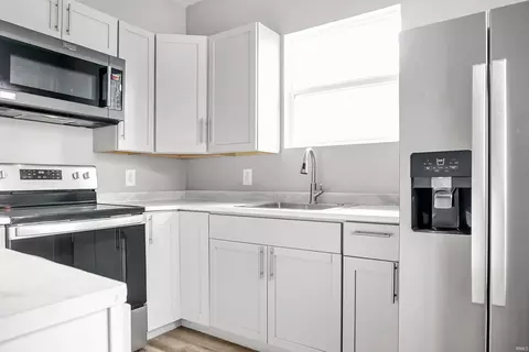 Kitchen - 2105 I St, Bedford, IN 47421 photo 2 of 2