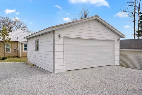 Exterior - 2105 I St, Bedford, IN 47421 photo 4 of 4