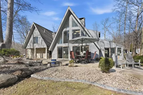 2970 W Park Dr, Huntington, IN 46750