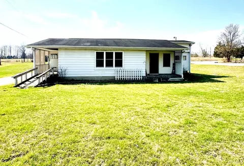 3707 Tunnelton Rd, Bedford, IN 47421