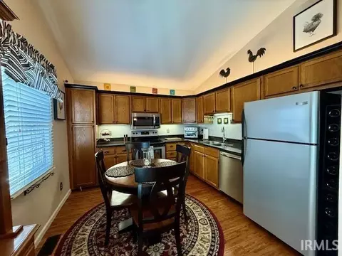 Kitchen - 3829 S Laurel Ct, Bloomington, IN 47401 photo 2 of 4