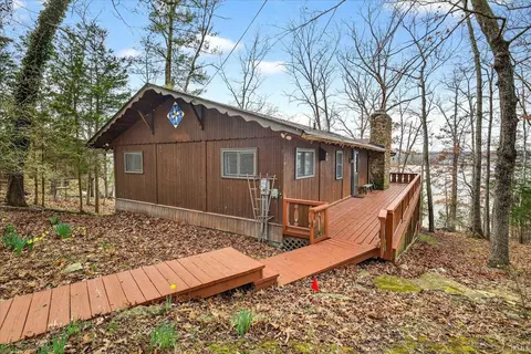 9009 Emerald Ct, Nashville, IN 47448