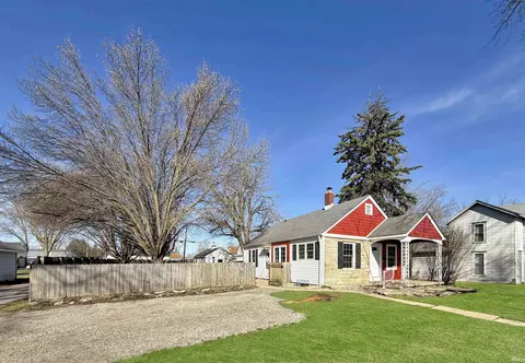754 John St, Frankfort, IN 46041