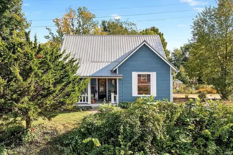 521 S Sale St, Ellettsville, IN 47429