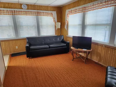 Living - 407 E Cable Ln, Syracuse, IN 46567 photo 2 of 2