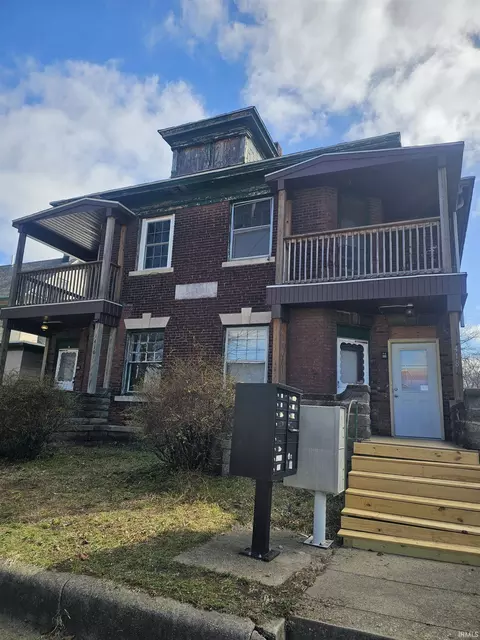 416 S 5th St, Terre Haute, IN 47807