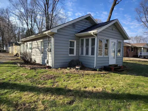 10478 Vistula Rd, Osceola, IN 46561