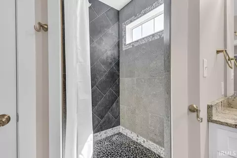 Bath - 4232 S Red Pine Dr, Bloomington, IN 47401 photo 2 of 4