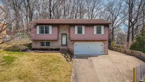 1210 Char Lee Dr, Evansville, IN 47712