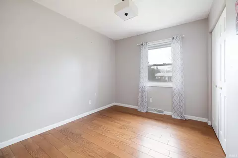 Bedroom - 1419 Elliston Dr, Bloomington, IN 47401 photo 1 of 5