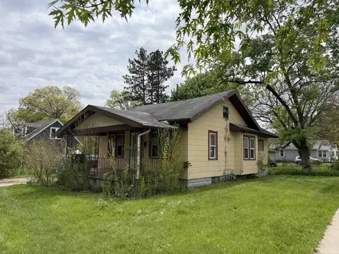 1922 Bergan St, South Bend, IN 46628
