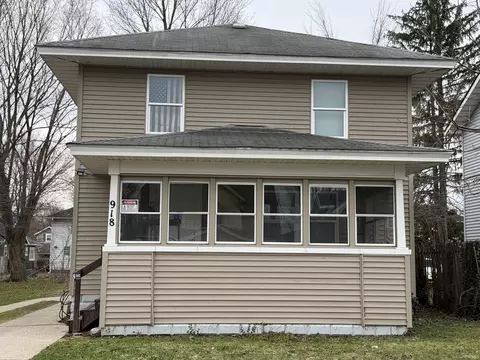 918 E Bowman St, South Bend, IN 46613