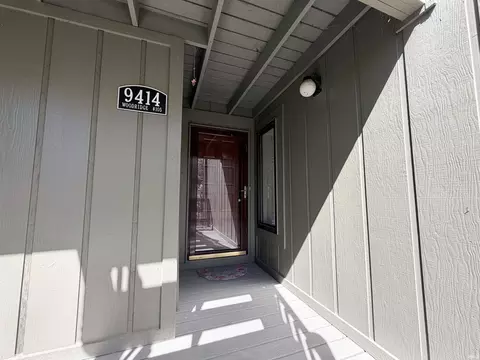 9414 S Lake Ridge Dr #105, Bloomington, IN 47401