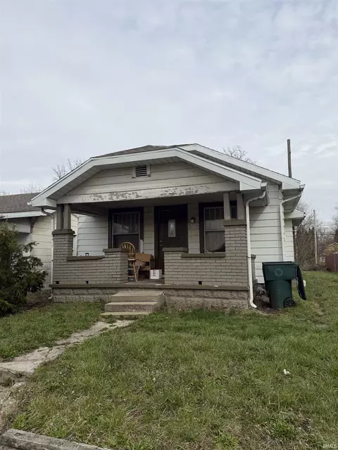 2408 S Mulberry St, Muncie, IN 47302