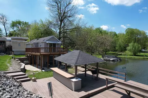 2412 N West Shafer Dr, Monticello, IN 47960