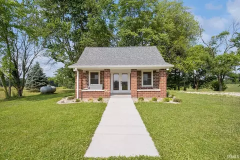 2442 Lingenfelter Rd, Loogootee, IN 47553