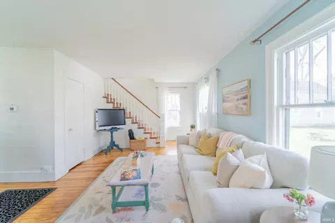 Living - 207 E John St, Nappanee, IN 46550 photo 3 of 3