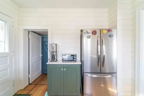 Entry Way - 207 E John St, Nappanee, IN 46550 photo 1 of 2
