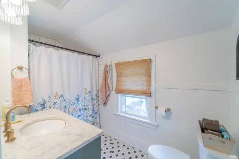 Bath - 207 E John St, Nappanee, IN 46550 photo 1 of 3