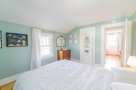 Bedroom - 207 E John St, Nappanee, IN 46550 photo 4 of 6