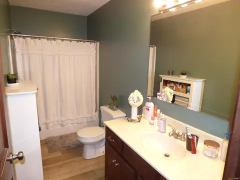 Bath - 200 Heritage Dr, Delphi, IN 46923 photo 4 of 4